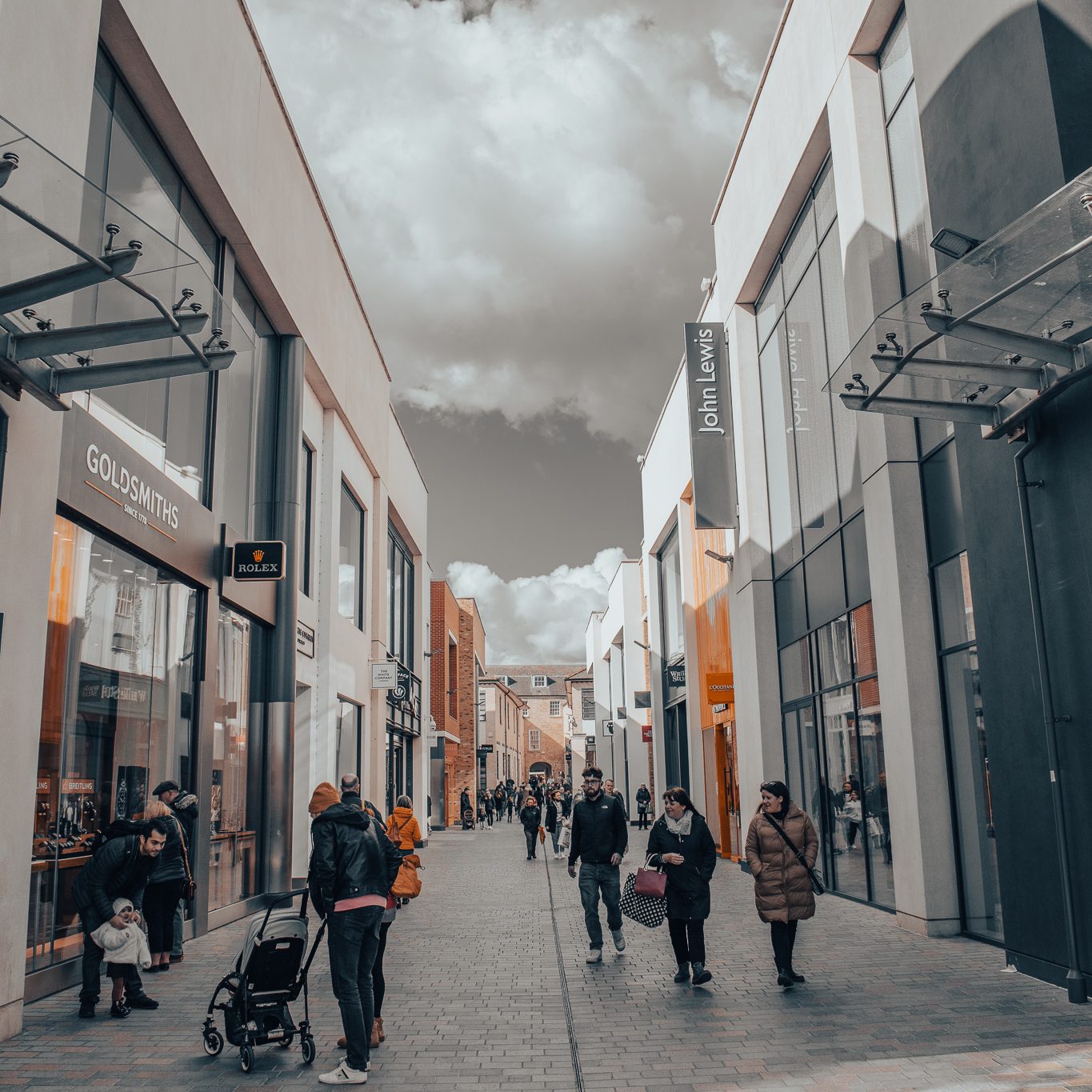 People shopping on Chelmsford Bond Street